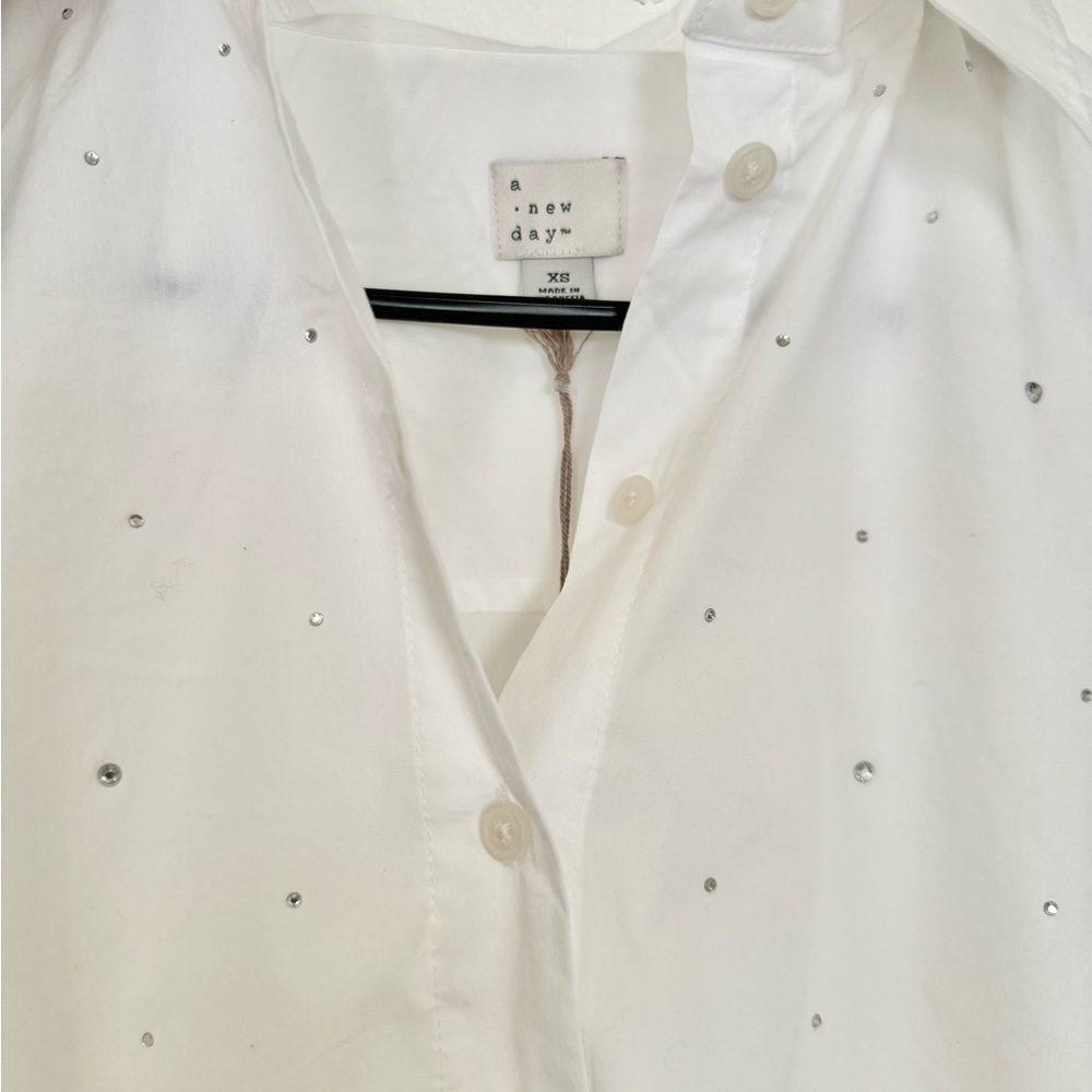 A new day Rhinestone crop button down - Picture 5 of 5